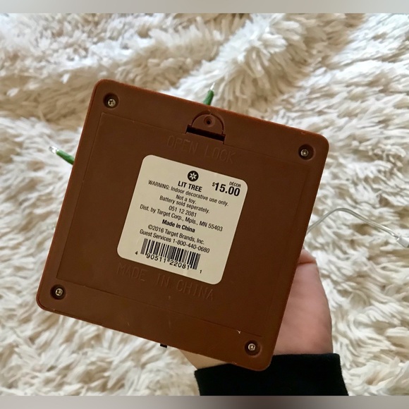 2016 Target Lit Tree Decoration Requires 3 AA Table Counter Small Space Decor - Picture 16 of 16